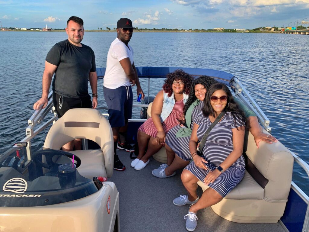 pontoon cruise-lake underhill boat rental