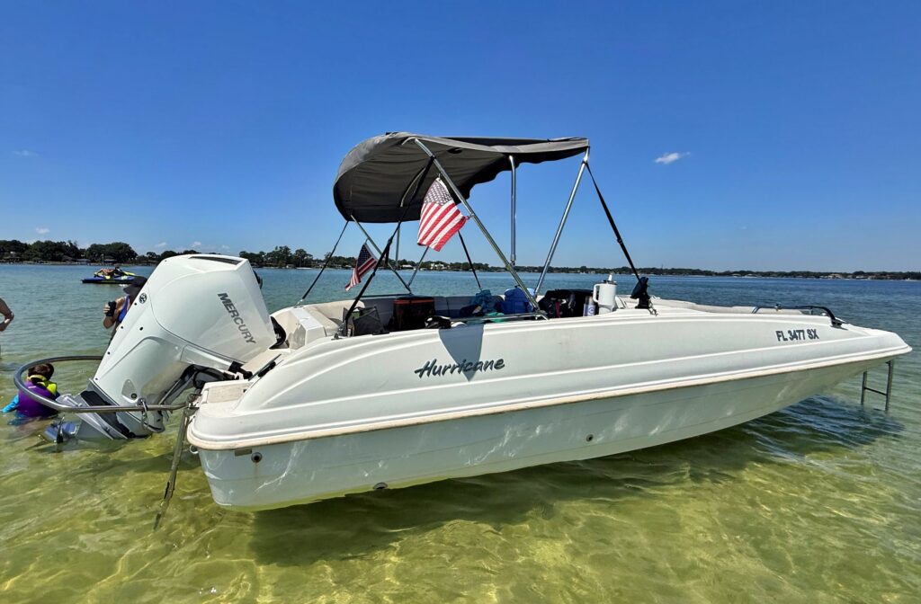 20 ft Hurricane SS201 deck boat rental delivered in Central Florida